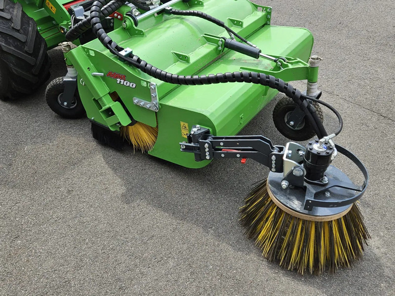 Avant borstel met opvangbak 1100 - Implemento para Maquinaria agrícola: foto 4 Avant borstel met opvangbak 1100 - Implemento para Maquinaria agrícola: foto 4