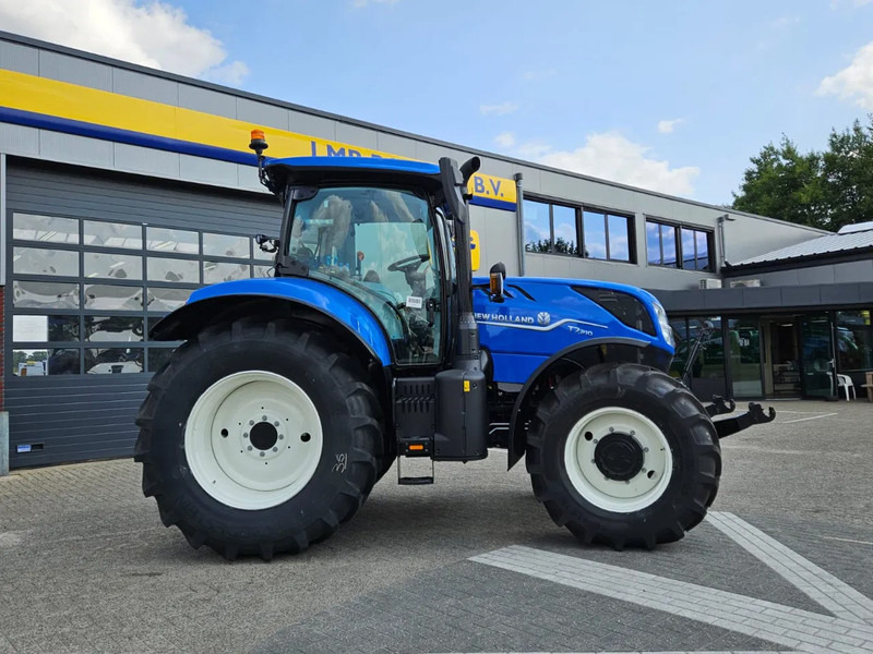 New Holland T7.210 Range command 50 km/h - Tractor: foto 2 New Holland T7.210 Range command 50 km/h - Tractor: foto 2