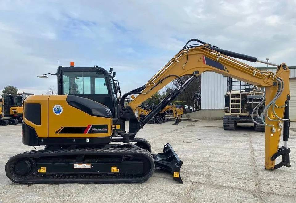 NEW MAXUS 9 Ton Crawler Excavator Warranty up to 10 YEARS НОВА Копарка гусенична MAXUS 9 тонн Гарантія до 10 РОКІВ NOWA Koparka gąsienicowa MAXUS 9 ton Gwarancja do 10 LAT - Excavadora de cadenas: foto 1 NEW MAXUS 9 Ton Crawler Excavator Warranty up to 10 YEARS НОВА Копарка гусенична MAXUS 9 тонн Гарантія до 10 РОКІВ NOWA Koparka gąsienicowa MAXUS 9 ton Gwarancja do 10 LAT - Excavadora de cadenas: foto 1