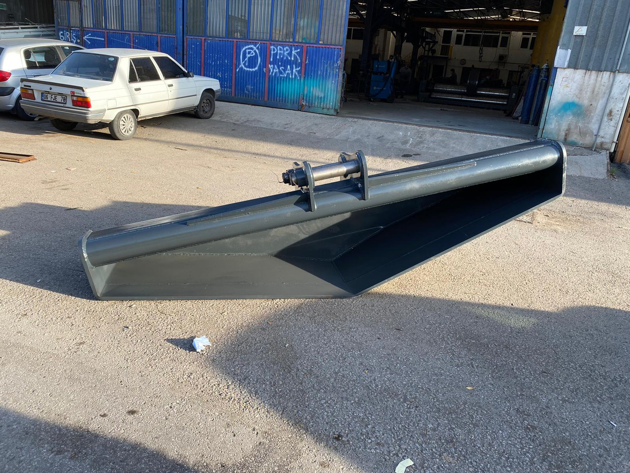 Komatsu PC200 - Cazo para excavadora para Maquinaria de construcción: foto 3 Komatsu PC200 - Cazo para excavadora para Maquinaria de construcción: foto 3