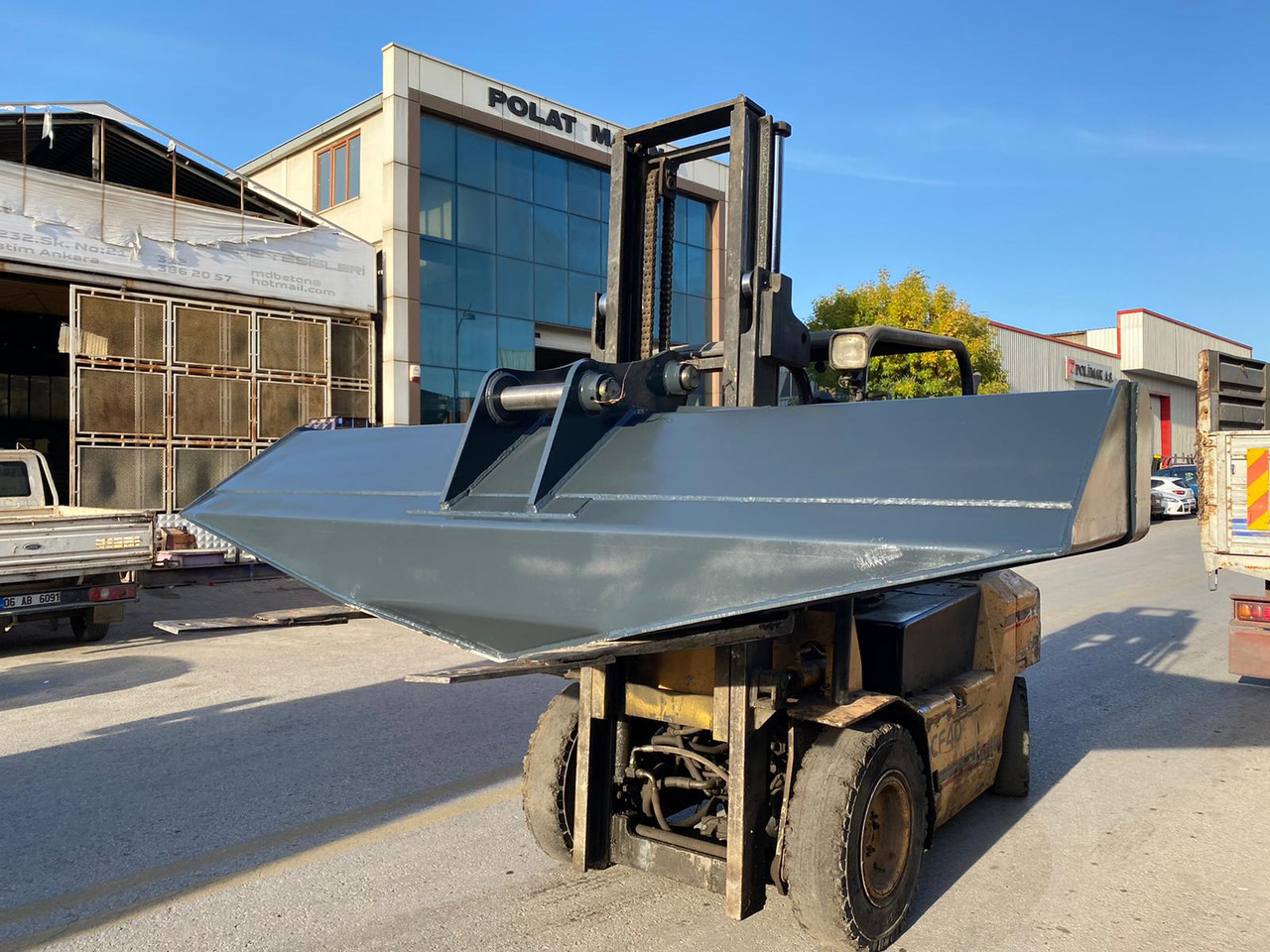 Komatsu PC200 - Cazo para excavadora para Maquinaria de construcción: foto 5 Komatsu PC200 - Cazo para excavadora para Maquinaria de construcción: foto 5