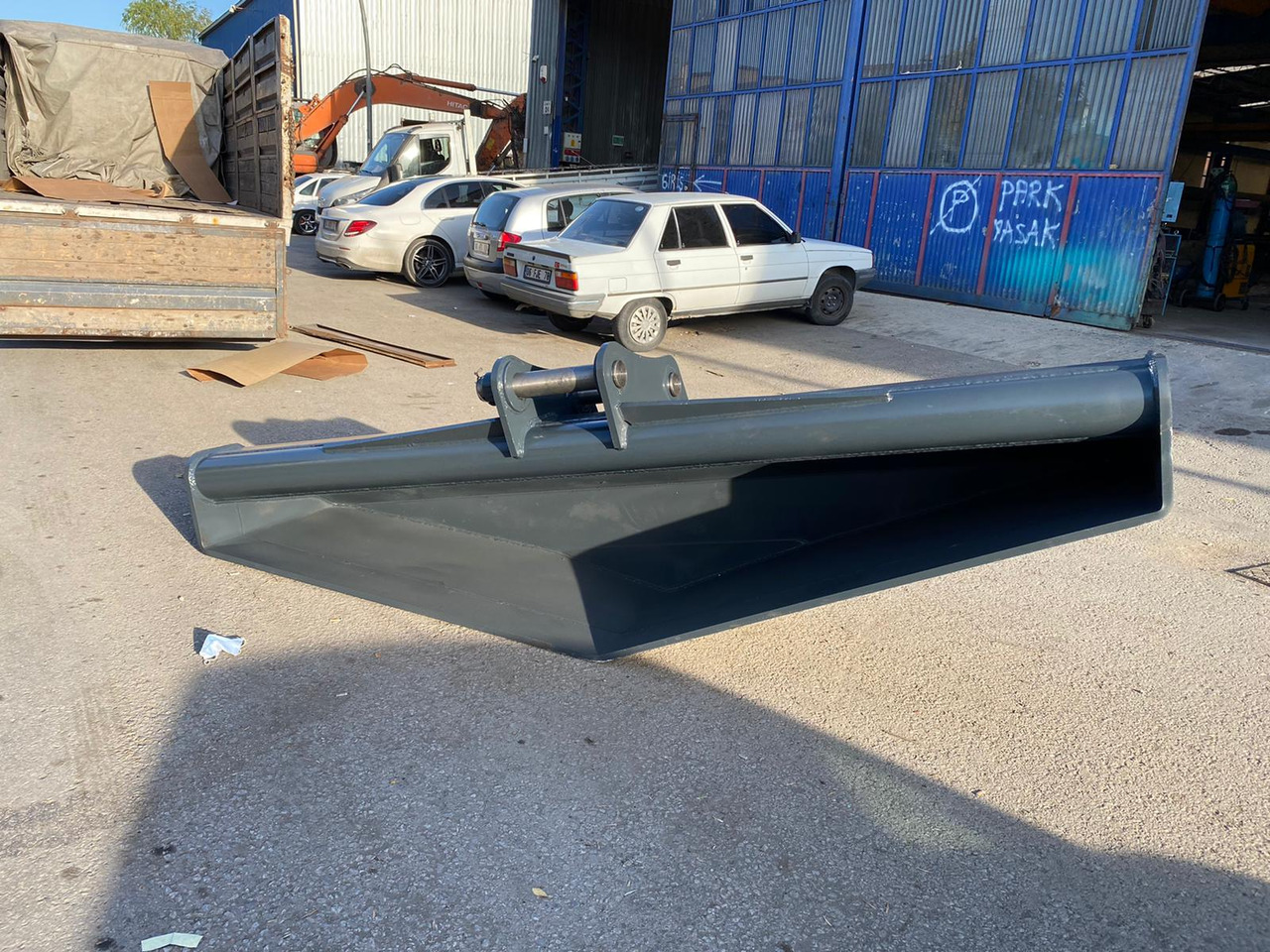 Komatsu PC200 - Cazo para excavadora para Maquinaria de construcción: foto 2 Komatsu PC200 - Cazo para excavadora para Maquinaria de construcción: foto 2