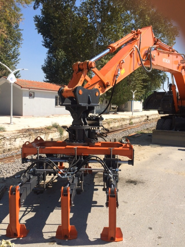 Railway attachment - Pinza de manipulación para Maquinaria de construcción: foto 4 Railway attachment - Pinza de manipulación para Maquinaria de construcción: foto 4