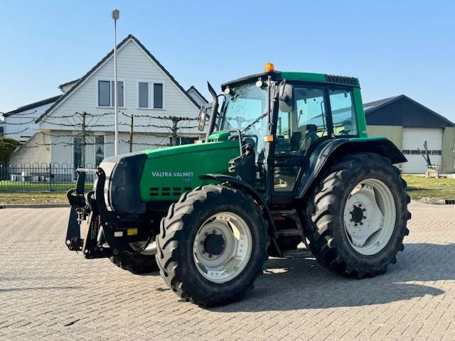Valtra 6650 Hitech, FH+PTO, 8265 uur! - Tractor: foto 1 Valtra 6650 Hitech, FH+PTO, 8265 uur! - Tractor: foto 1