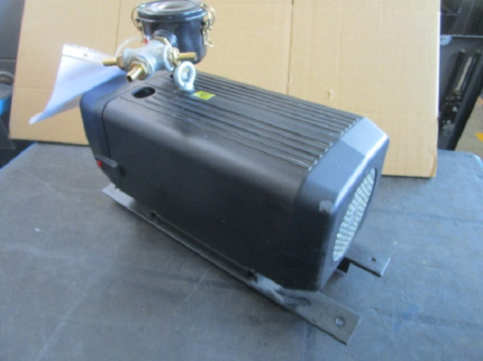 KOMPRESSOR BUSCH SV 1016 C 000 IHZZ - Recambio para Máquina de impresión: foto 3 KOMPRESSOR BUSCH SV 1016 C 000 IHZZ - Recambio para Máquina de impresión: foto 3