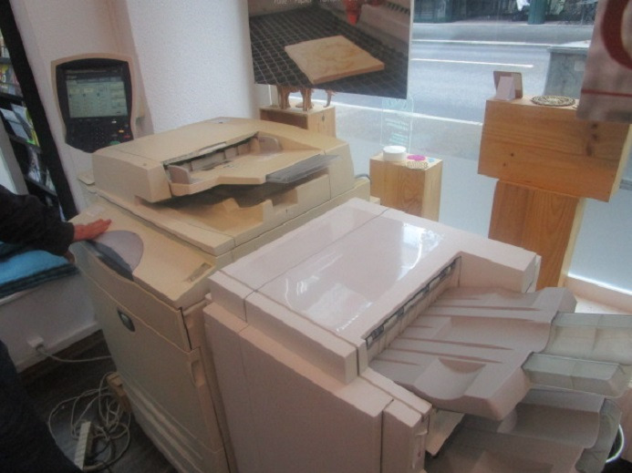 XEROX DC250 (Drucken, Kopieren, Scannen) mit Broschürenfinischer - Máquina de impresión digital: foto 2 XEROX DC250 (Drucken, Kopieren, Scannen) mit Broschürenfinischer - Máquina de impresión digital: foto 2