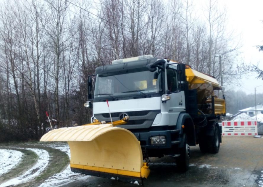 Mercedes-Benz Axor 1824 - Máquina quitanieve: foto 1 Mercedes-Benz Axor 1824 - Máquina quitanieve: foto 1