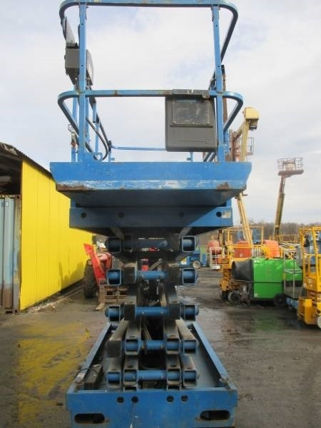 Haulotte Compact 14 - Plataforma de tijeras: foto 3 Haulotte Compact 14 - Plataforma de tijeras: foto 3