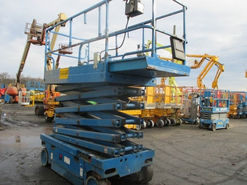 Haulotte Compact 14 - Plataforma de tijeras: foto 4 Haulotte Compact 14 - Plataforma de tijeras: foto 4