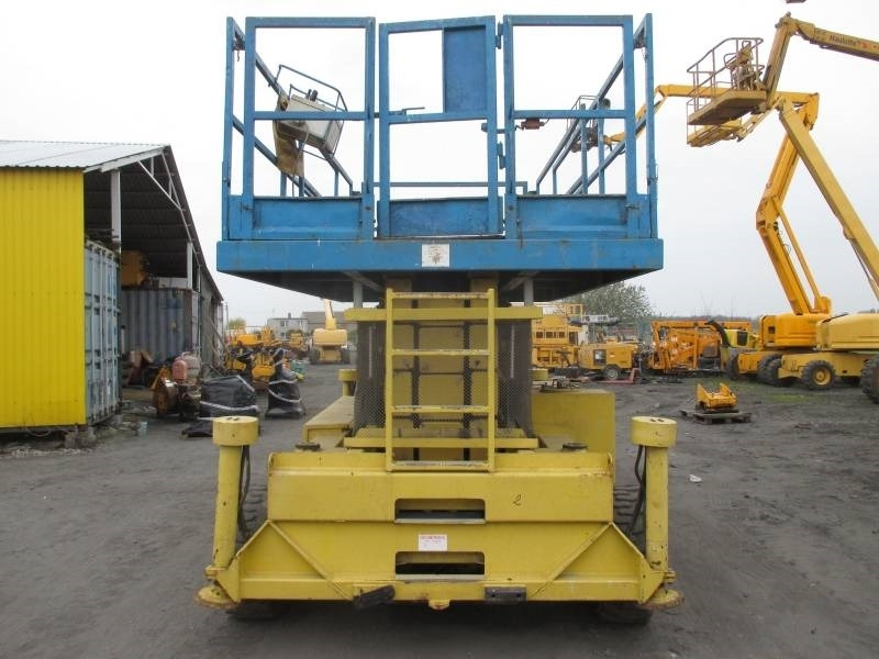 Holland Lift B 165 DL 24 - Plataforma de tijeras: foto 5 Holland Lift B 165 DL 24 - Plataforma de tijeras: foto 5