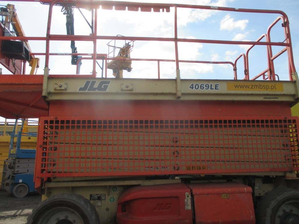 Plataforma de tijeras JLG 4069 LE: foto 6