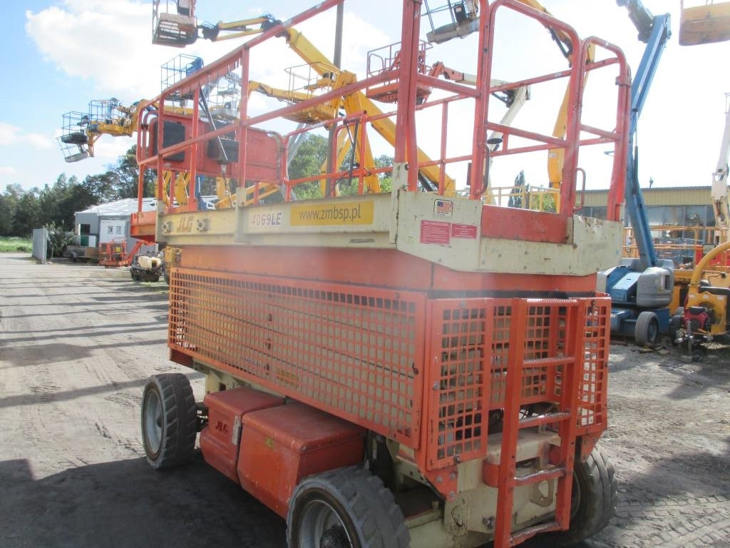 Plataforma de tijeras JLG 4069 LE: foto 5