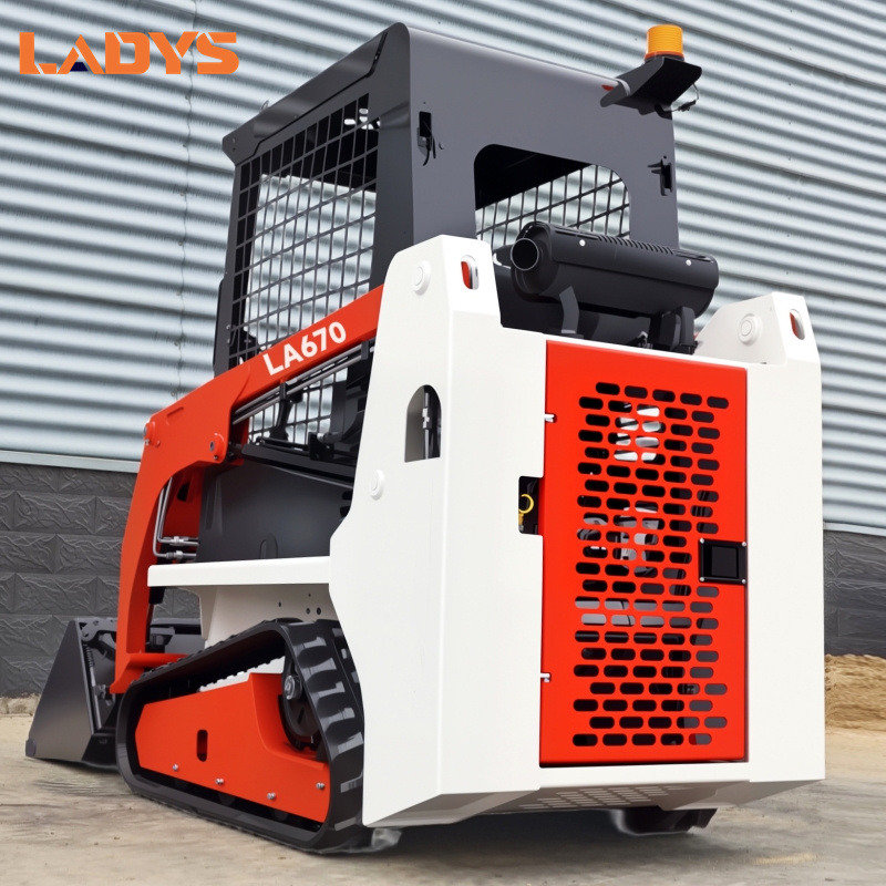 LADYS LA670 Mini Small Skid Steer Loader Compact Track Diesel Mini Skid Steer Loader For Sale With Small Mini Skid Steer Attachments 4 In 1 Bucket - Minicargadora: foto 4 LADYS LA670 Mini Small Skid Steer Loader Compact Track Diesel Mini Skid Steer Loader For Sale With Small Mini Skid Steer Attachments 4 In 1 Bucket - Minicargadora: foto 4