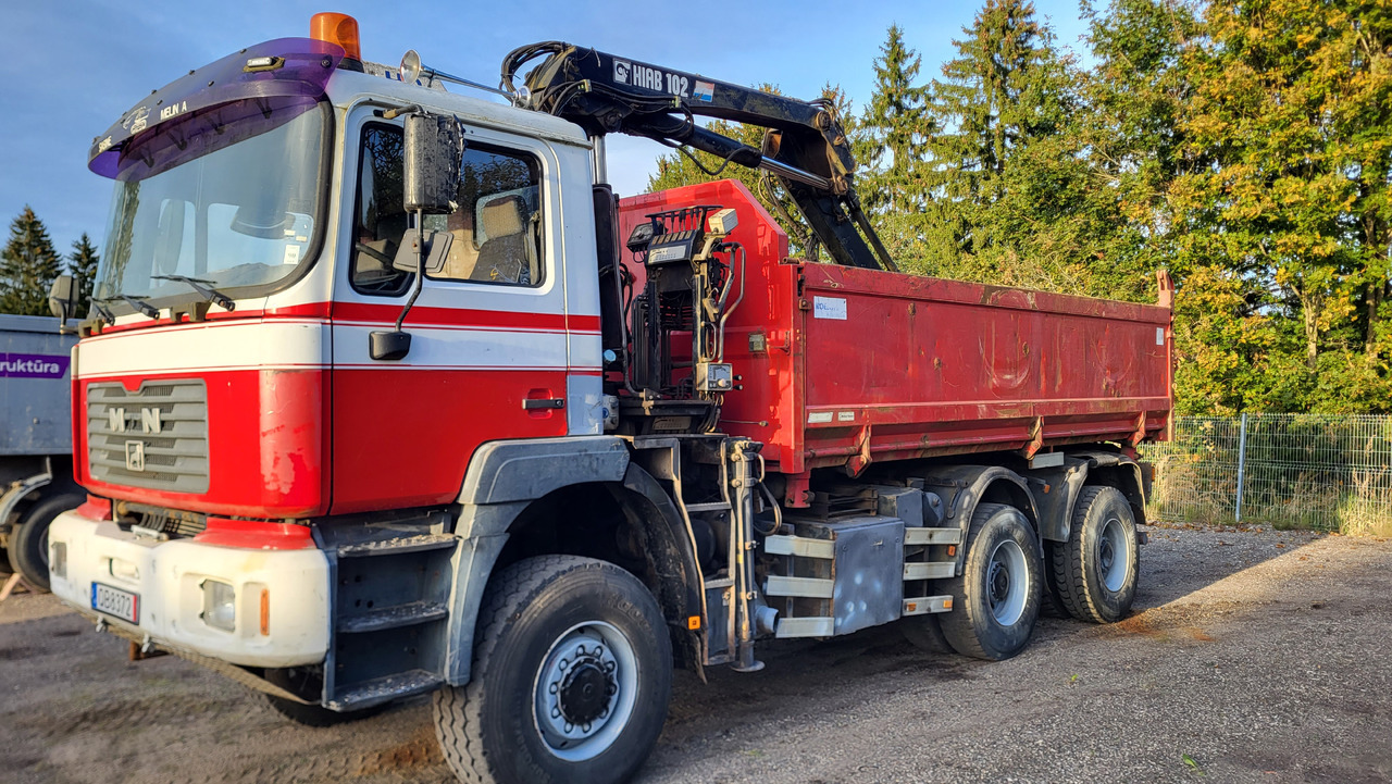 MAN 33.414 6X6 HIAB 102 33.414 - Camión volquete: foto 1 MAN 33.414 6X6 HIAB 102 33.414 - Camión volquete: foto 1