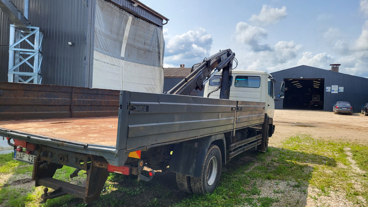 MERCEDES-BENZ 814 HIAB 071 - Camión grúa: foto 4 MERCEDES-BENZ 814 HIAB 071 - Camión grúa: foto 4