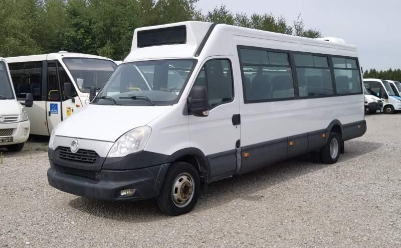 Iveco Daily 23 *NOWY SILNIK* 2 SZTUKI*, klima, winda - Autobús suburbano: foto 3 Iveco Daily 23 *NOWY SILNIK* 2 SZTUKI*, klima, winda - Autobús suburbano: foto 3