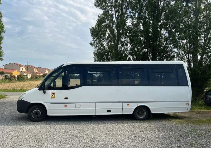 Iveco Indcar Wing euro 5 - Minibús, Furgoneta de pasajeros: foto 2 Iveco Indcar Wing euro 5 - Minibús, Furgoneta de pasajeros: foto 2