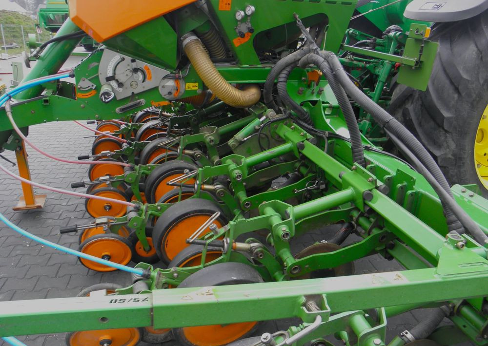 Amazone EDX 6000-2C Xpress 8 rzedowy, Nie Malowany, Stan Bardzo Dobry - Sembradora: foto 3 Amazone EDX 6000-2C Xpress 8 rzedowy, Nie Malowany, Stan Bardzo Dobry - Sembradora: foto 3
