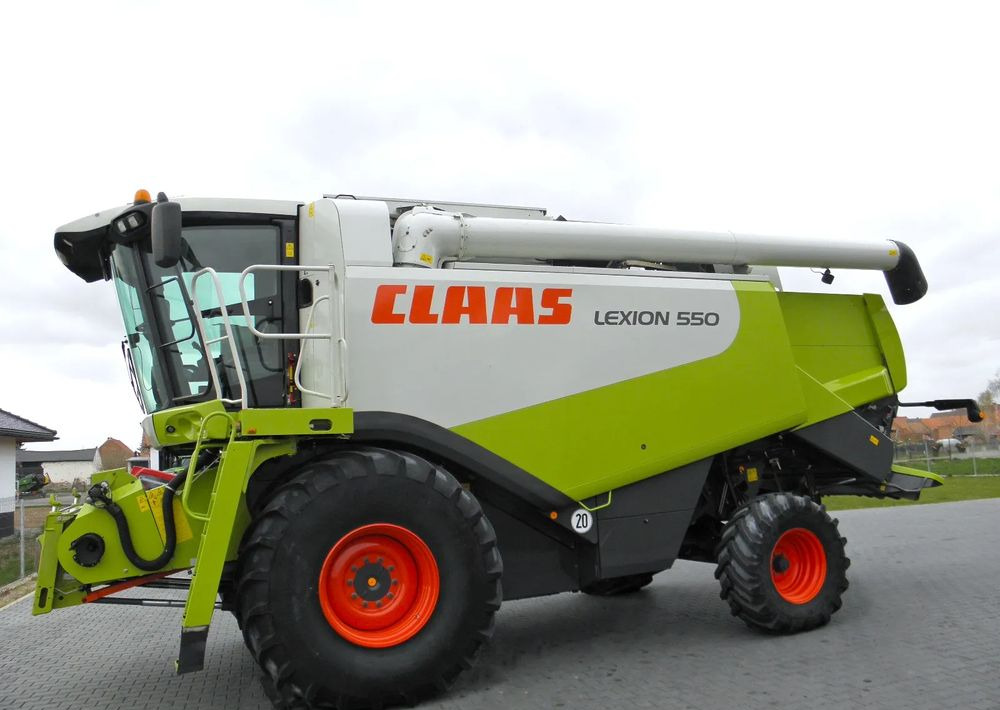 Claas Lexion 550 2008 Rok, Nowsza Wersja, Nie Malowany, Stan Idealny - Cosechadora de granos: foto 1 Claas Lexion 550 2008 Rok, Nowsza Wersja, Nie Malowany, Stan Idealny - Cosechadora de granos: foto 1