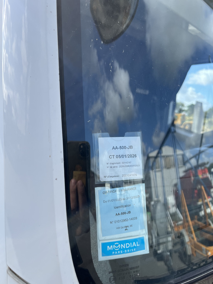 IVECO Eurocargo 120e28 - Camión caja cerrada: foto 5 IVECO Eurocargo 120e28 - Camión caja cerrada: foto 5