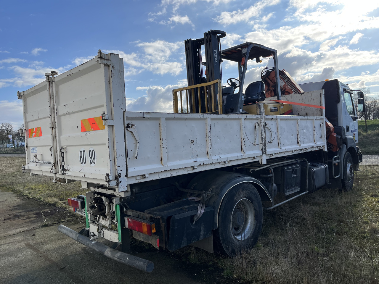 RENAULT Kerax 370dci 4x2 19T benne grue - Camión volquete, Camión grúa: foto 4 RENAULT Kerax 370dci 4x2 19T benne grue - Camión volquete, Camión grúa: foto 4
