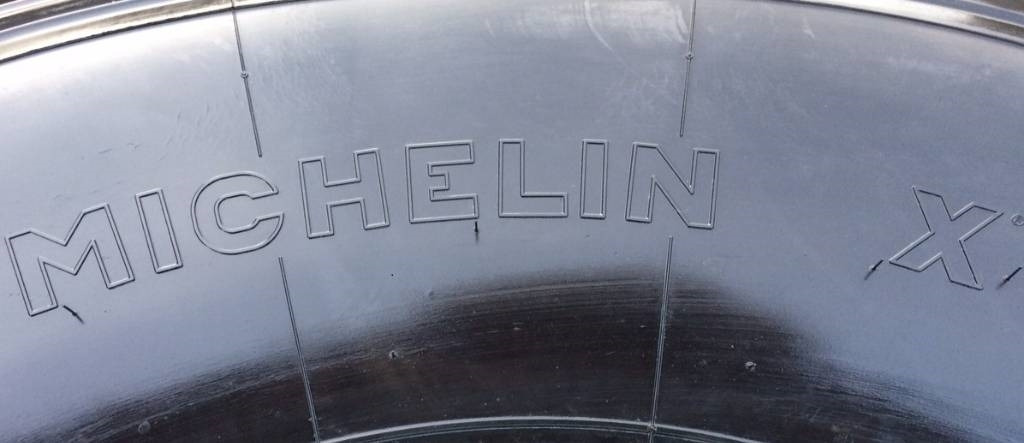 Michelin 525/65R20.5 XS - USED A 40% - Neumático para Maquinaria agrícola: foto 3 Michelin 525/65R20.5 XS - USED A 40% - Neumático para Maquinaria agrícola: foto 3