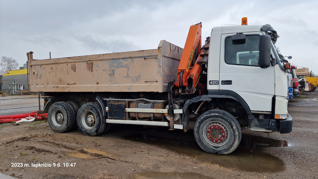 VOLVO FM 12 6x6 - Camión volquete: foto 2 VOLVO FM 12 6x6 - Camión volquete: foto 2