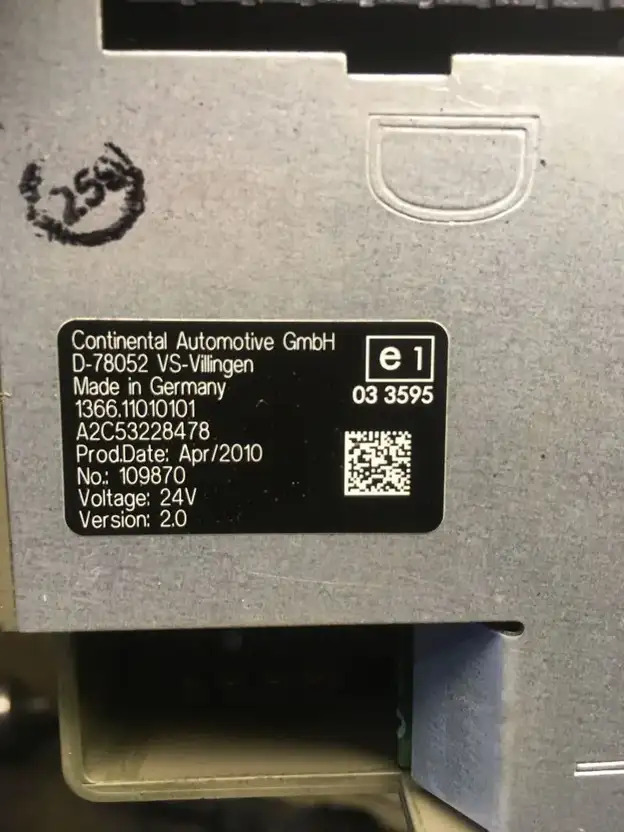 Continental Display Version 2.0 VDO 1366.11010101 D-Mux Citaro Bus Setra 1366110 - Sistema eléctrico para Autobús: foto 3 Continental Display Version 2.0 VDO 1366.11010101 D-Mux Citaro Bus Setra 1366110 - Sistema eléctrico para Autobús: foto 3