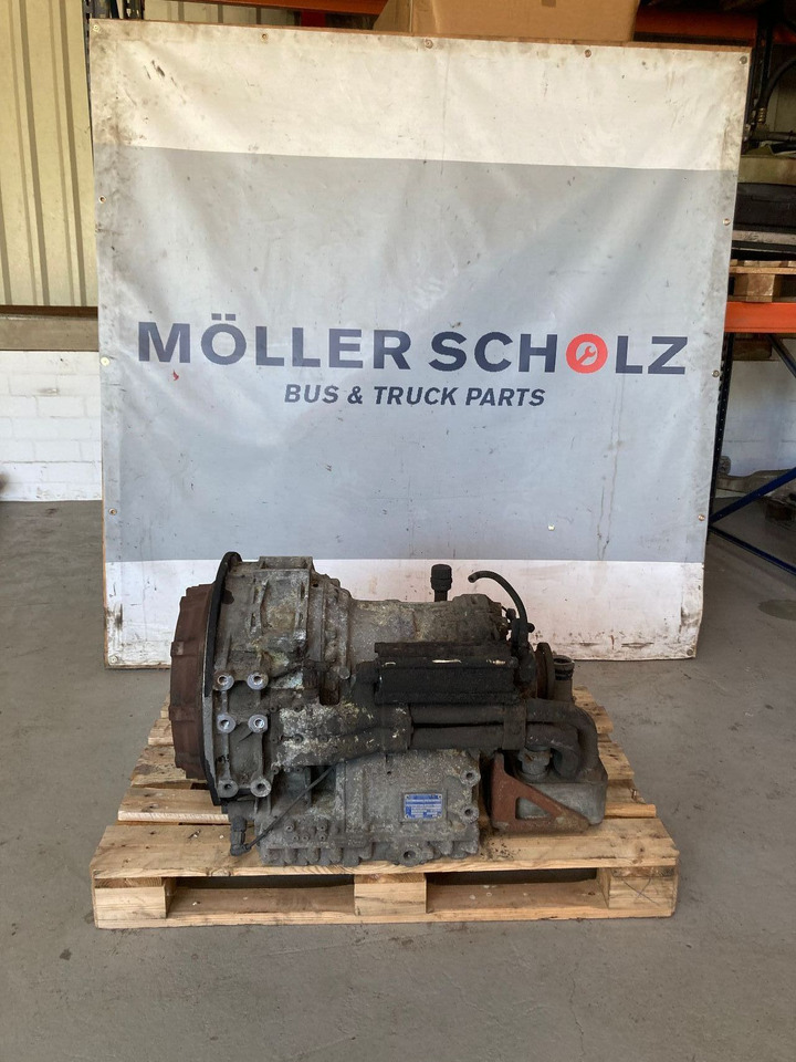 ZF Getriebe ZF 6HP 504 C 6HP504C 4182004003 MAN 81.33001-6660 81330016660 - Transmisión para Autobús: foto 1 ZF Getriebe ZF 6HP 504 C 6HP504C 4182004003 MAN 81.33001-6660 81330016660 - Transmisión para Autobús: foto 1