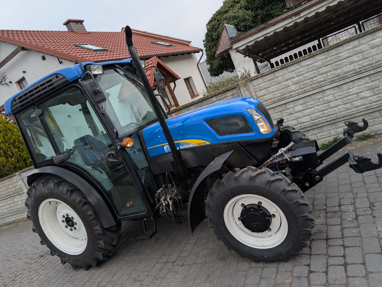 New Holland T4030F - Mini tractor: foto 2 New Holland T4030F - Mini tractor: foto 2
