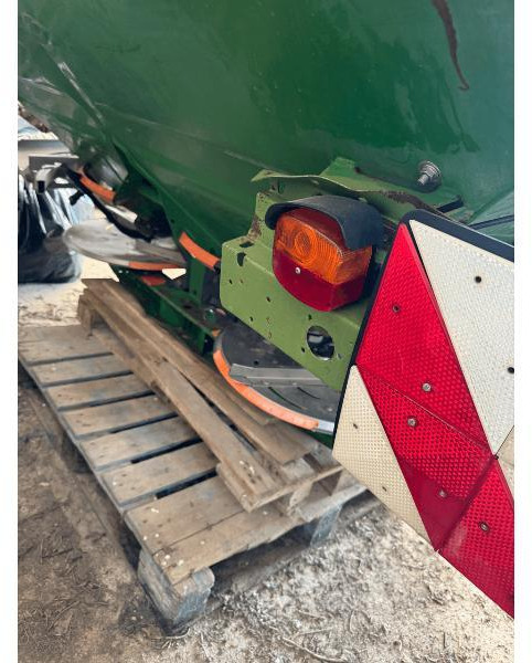 AMAZONE NOVIX - Esparcidor de fertilizantes: foto 2 AMAZONE NOVIX - Esparcidor de fertilizantes: foto 2