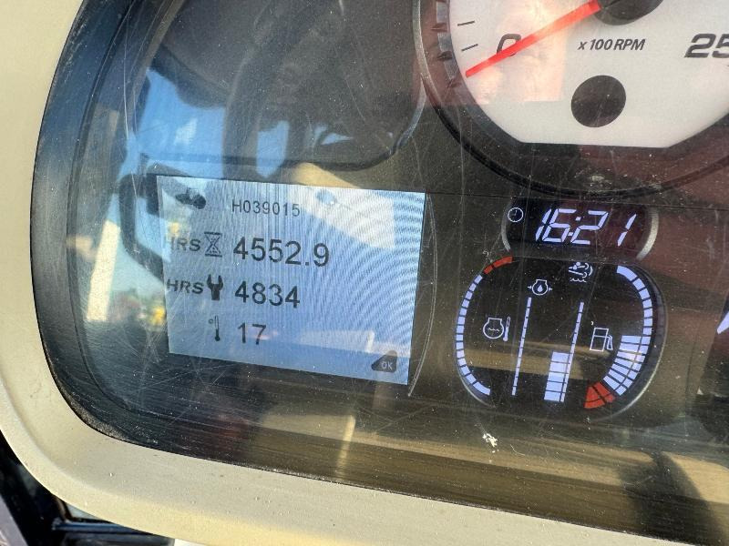 Tractor MASSEY-FERGUSON 6715 S DYNA VT: foto 12 Tractor MASSEY-FERGUSON 6715 S DYNA VT: foto 12