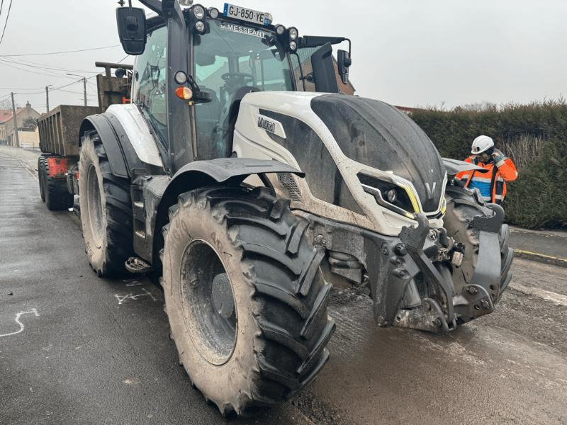 VALTRA T175 EA - Tractor: foto 5 VALTRA T175 EA - Tractor: foto 5