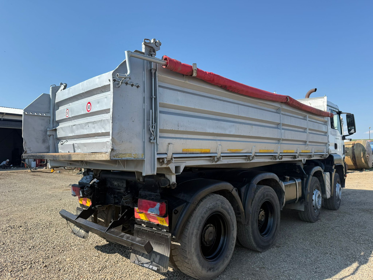 MAN TGS 8X4 Tipper - Camión volquete: foto 5 MAN TGS 8X4 Tipper - Camión volquete: foto 5
