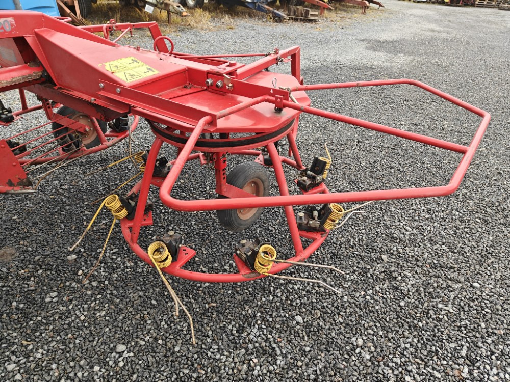 Ala-Talkkari KP320 pöyhin - Henificadora: foto 4 Ala-Talkkari KP320 pöyhin - Henificadora: foto 4