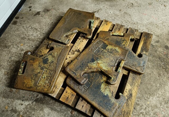 Deutz Fahr etupainot - Contrapeso para Tractor: foto 1 Deutz Fahr etupainot - Contrapeso para Tractor: foto 1