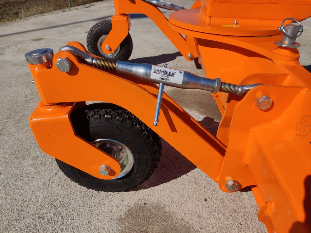 FK Machinery perälevy 160cm Tukipyörillä, terä hardox ura/sileä, kiinnitys CAT1 - Hoja de bulldozer para Tractor: foto 4 FK Machinery perälevy 160cm Tukipyörillä, terä hardox ura/sileä, kiinnitys CAT1 - Hoja de bulldozer para Tractor: foto 4