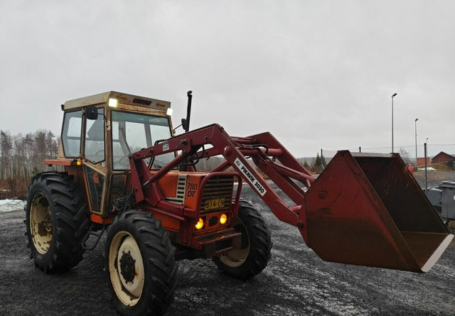 Fiat 780DT etukuormaajalla - Tractor: foto 5 Fiat 780DT etukuormaajalla - Tractor: foto 5