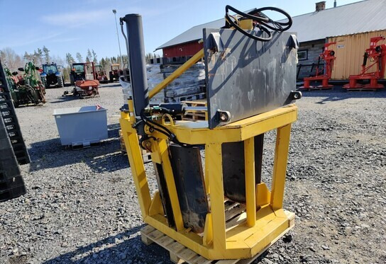 Juuripaakkunostin - juurien typistäjä - Implemento para Maquinaria agrícola: foto 5 Juuripaakkunostin - juurien typistäjä - Implemento para Maquinaria agrícola: foto 5