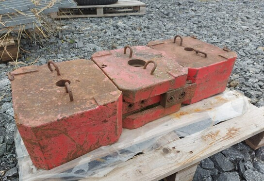 Painoja 3kpl - 70kg/kpl - Contrapeso para Tractor: foto 1 Painoja 3kpl - 70kg/kpl - Contrapeso para Tractor: foto 1