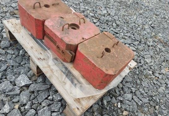 Painoja 3kpl - 70kg/kpl - Contrapeso para Tractor: foto 2 Painoja 3kpl - 70kg/kpl - Contrapeso para Tractor: foto 2