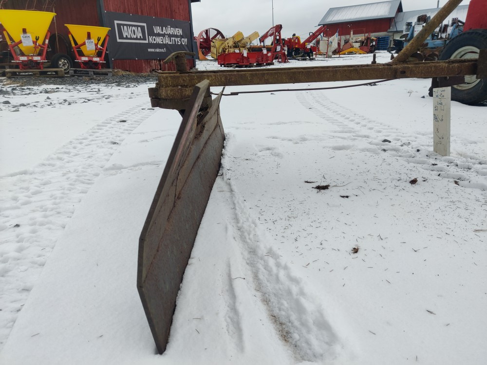 Perälevy 200cm pikkutraktoriin - Hoja de bulldozer para Maquinaria agrícola: foto 5 Perälevy 200cm pikkutraktoriin - Hoja de bulldozer para Maquinaria agrícola: foto 5
