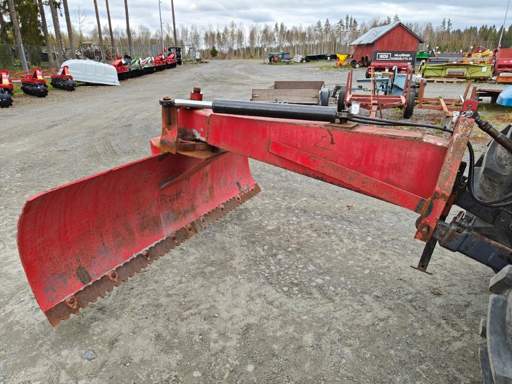 Perälevy 250cm Hydraulinen kääntö - Hoja de bulldozer para Tractor: foto 1 Perälevy 250cm Hydraulinen kääntö - Hoja de bulldozer para Tractor: foto 1