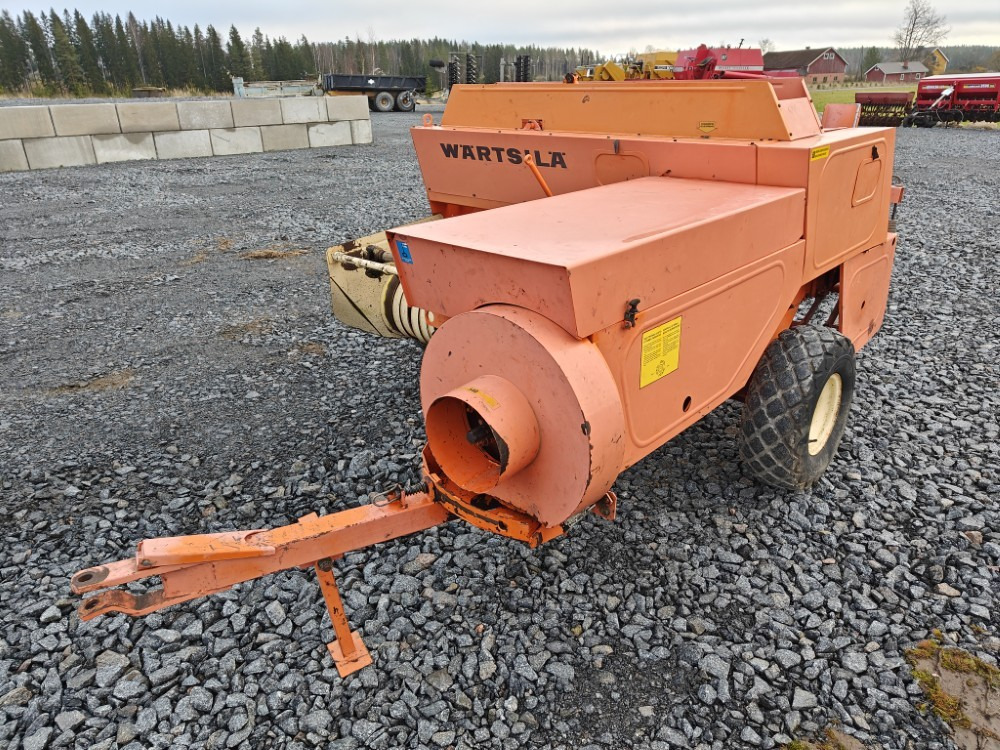 Wärtsilä Rivierra Casalis PHP150 - Empacadora de pacas cuadradas: foto 5 Wärtsilä Rivierra Casalis PHP150 - Empacadora de pacas cuadradas: foto 5