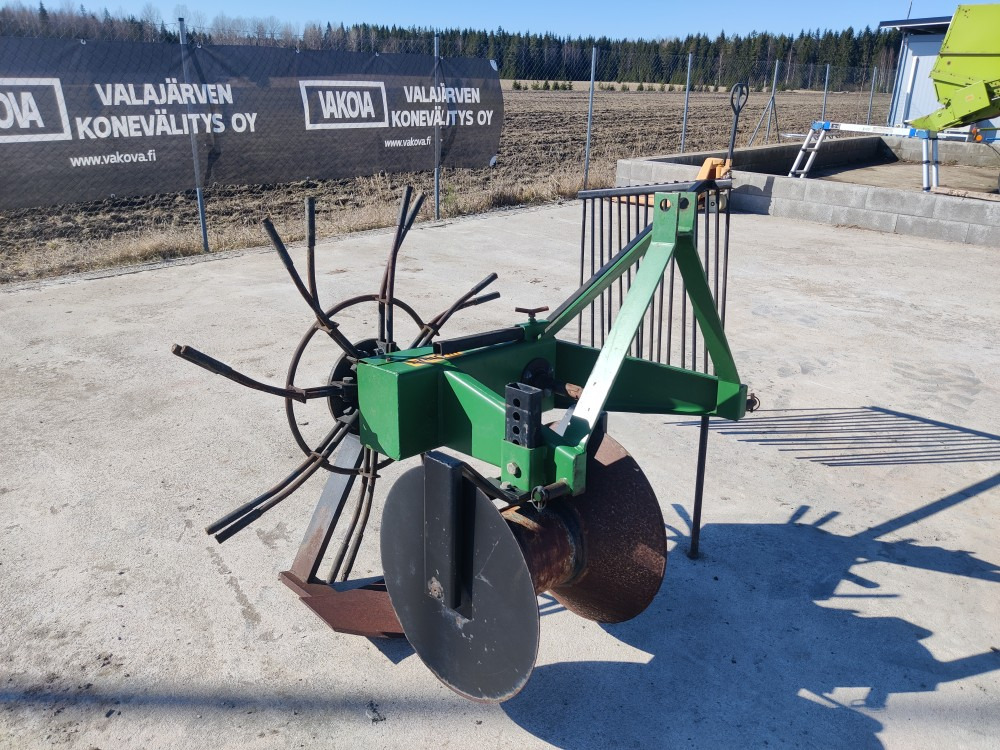 Ylömec perunannostokone - Cosechadora de patatas: foto 1 Ylömec perunannostokone - Cosechadora de patatas: foto 1