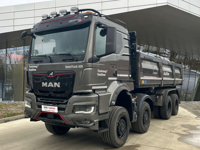 MAN TGS 41.540 8x8 BB CH - Furgoneta basculante: foto 1 MAN TGS 41.540 8x8 BB CH - Furgoneta basculante: foto 1