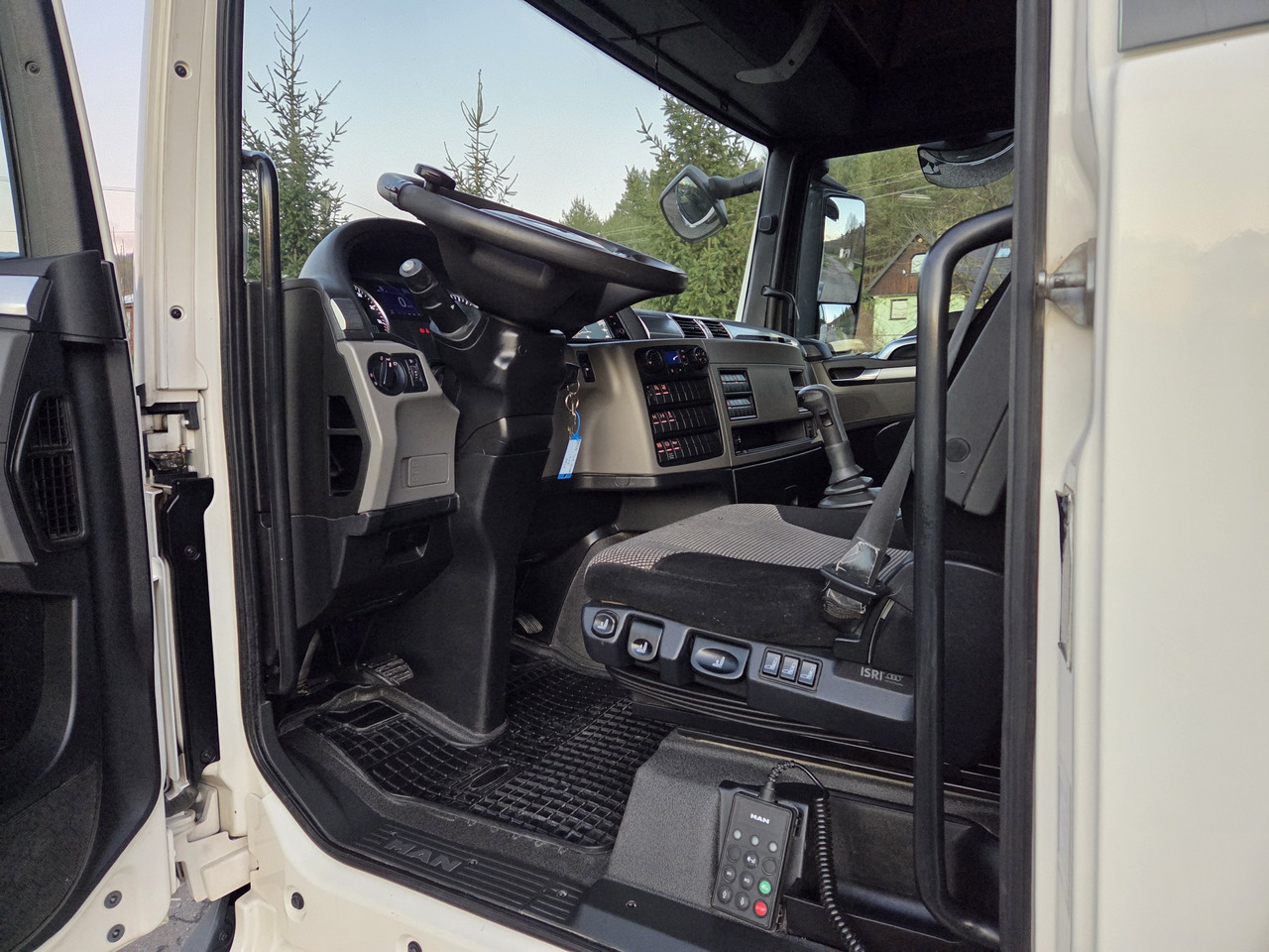 Leasing de MAN TGX 33.500 6x4 MANUAL RETARDER only 258TKM MAN TGX 33.500 6x4 MANUAL RETARDER only 258TKM: foto 7 Leasing de MAN TGX 33.500 6x4 MANUAL RETARDER only 258TKM MAN TGX 33.500 6x4 MANUAL RETARDER only 258TKM: foto 7