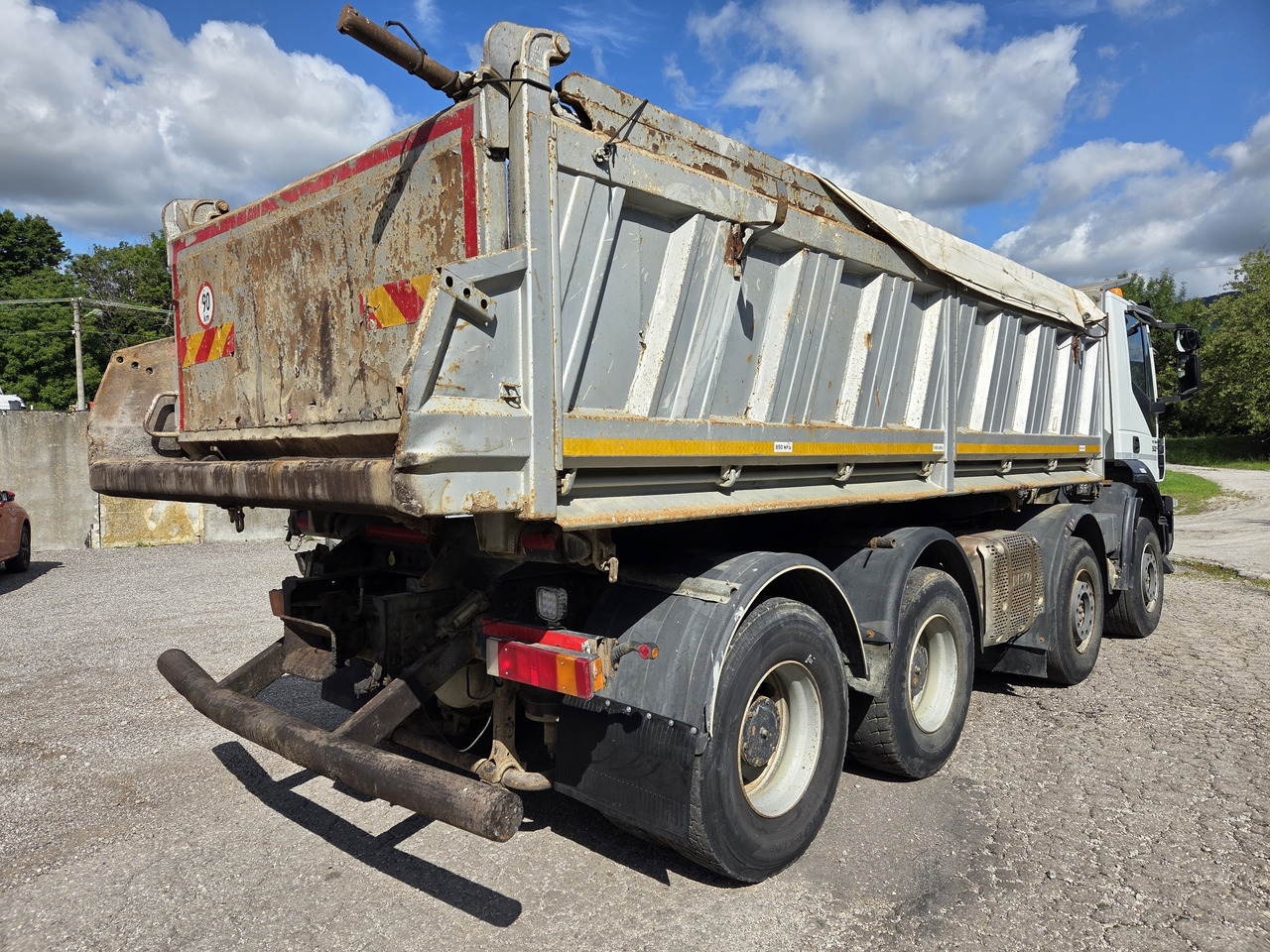 IVECO TRAKKER 500 8x4 EURO6 Bordmatik - Camión volquete: foto 4 IVECO TRAKKER 500 8x4 EURO6 Bordmatik - Camión volquete: foto 4