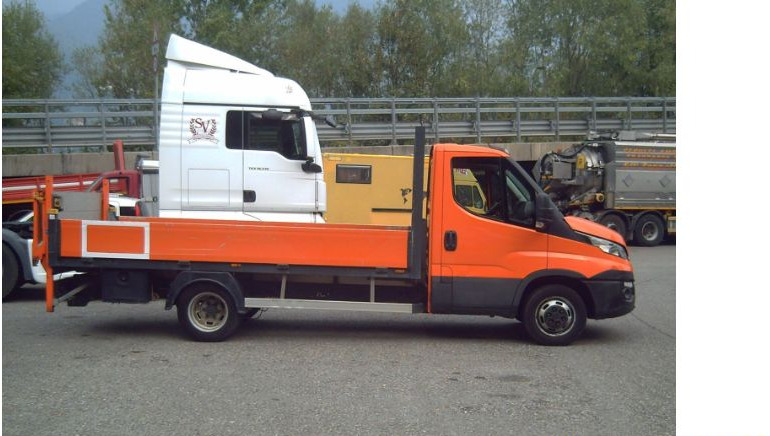 Iveco DAILYdaily 35-140 - Furgoneta caja abierta: foto 2 Iveco DAILYdaily 35-140 - Furgoneta caja abierta: foto 2