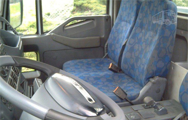 Iveco EUROCARGOeurocargo 160e25 - Camión caja abierta, Camión grúa: foto 4 Iveco EUROCARGOeurocargo 160e25 - Camión caja abierta, Camión grúa: foto 4